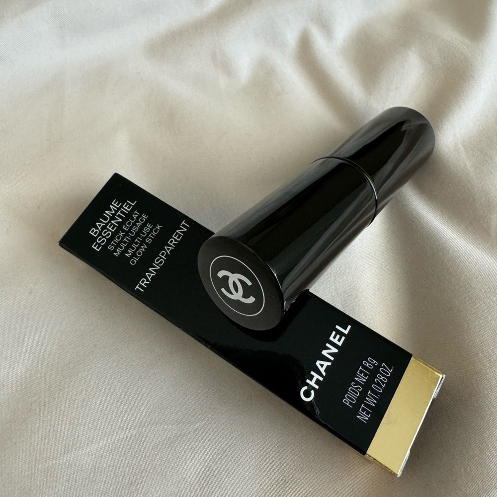 Chanel Baume Essentiel Multi-Use Glow Stick - Transparent